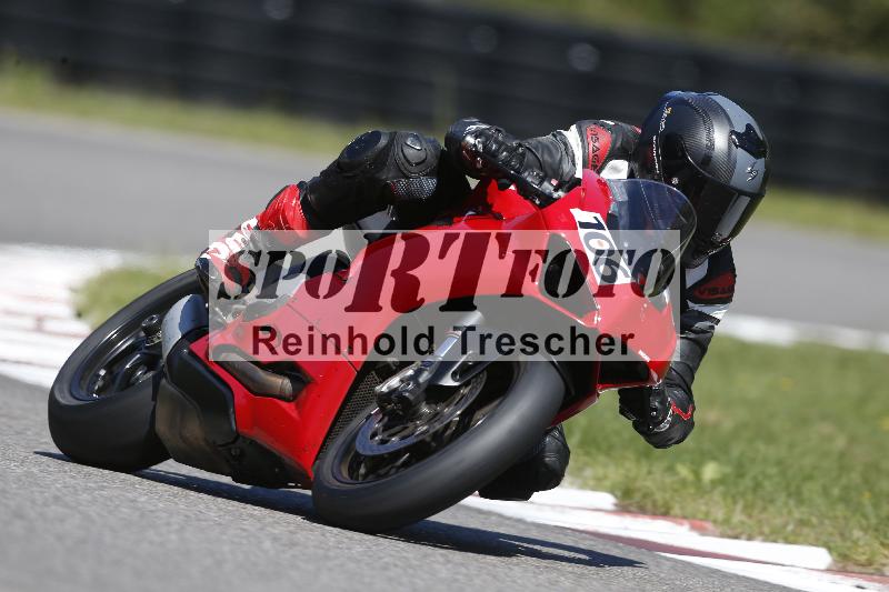 Archiv-2025/48 25.08.2025 Cornu Master School ADR/rot-rouge/106